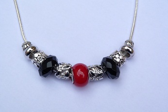 Collier fantaisie rouge & noir