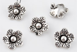 Pendentif fleur 1