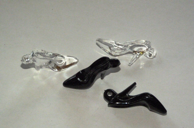 Pendant chaussure à talon haut
