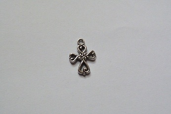 Pendentifs / breloques croix décorée