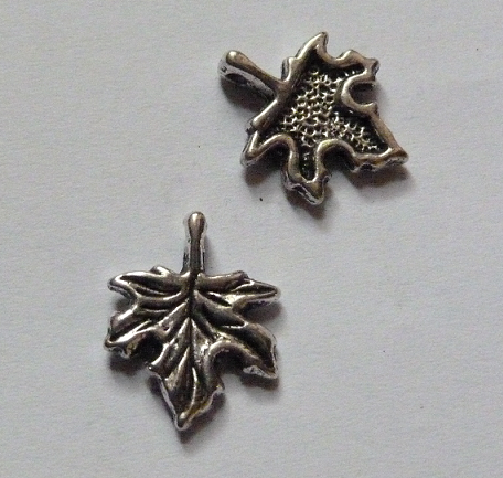 Pendentifs / breloques métal, feuille