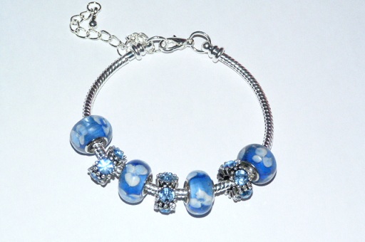 Bracelet fantaisie bleu et strass